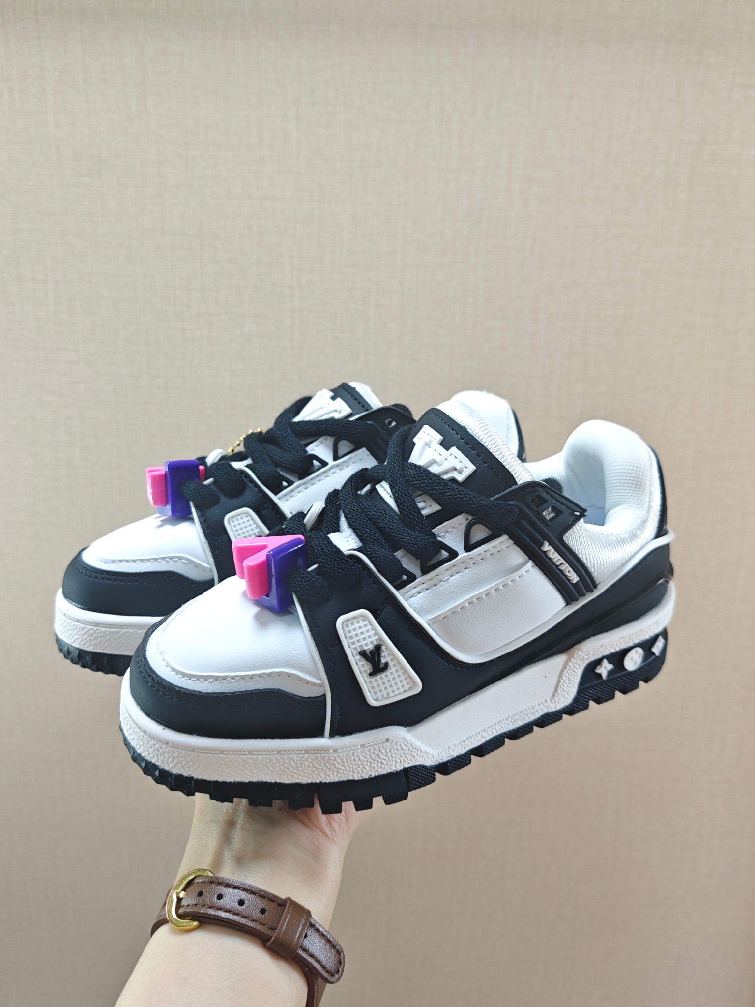 图片[7]-价 🚦LV小胖丁儿童板鞋•尺码表🔻 量好脚长才是选码关键✔️ 🚨不同品牌，不同系列的鞋子，鞋码会存在差异，一定要量好宝宝脚长，脚长对照尺码表【参考适合脚长】选码数 🚨孩子3个月脚长就会有变化，多花一分钟选码，节省换码一周的时间👊-选品中心