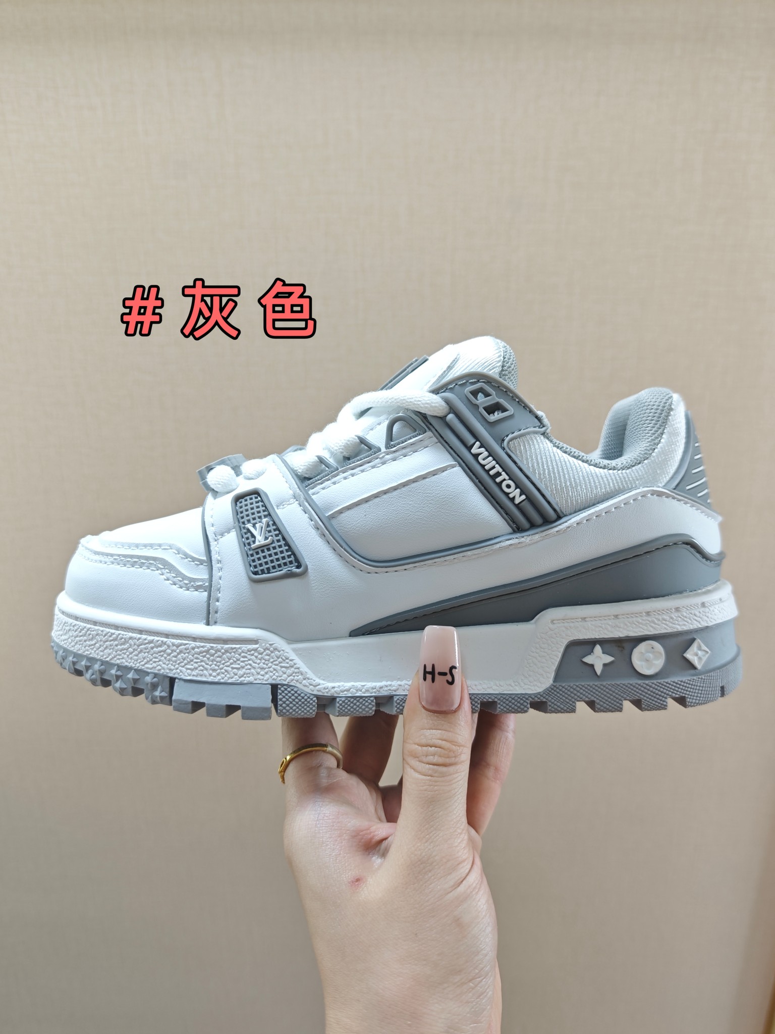 价 🚦LV小胖丁儿童板鞋•尺码表🔻 量好脚长才是选码关键✔️ 🚨不同品牌,不同系列的鞋子,鞋码会存在差异,一定要量好宝宝脚长,脚长对照尺码表【参考适合脚长】选码数 🚨孩子3个月脚长就会有变化,多花一分钟选码,节省换码一周的时间👊-选品中心