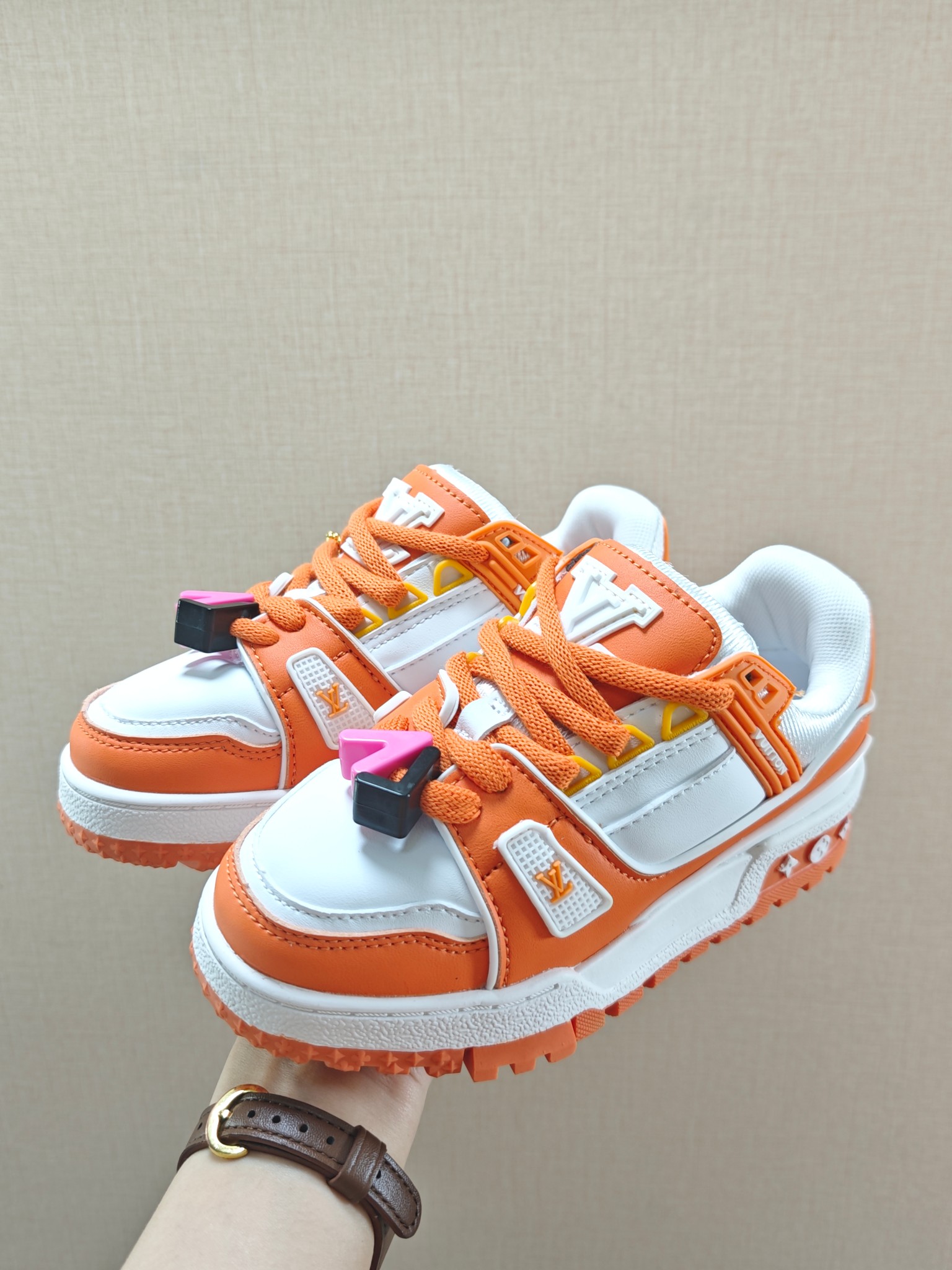 图片[7]-价 🚦LV小胖丁儿童板鞋•尺码表🔻 量好脚长才是选码关键✔️ 🚨不同品牌，不同系列的鞋子，鞋码会存在差异，一定要量好宝宝脚长，脚长对照尺码表【参考适合脚长】选码数 🚨孩子3个月脚长就会有变化，多花一分钟选码，节省换码一周的时间👊-选品中心