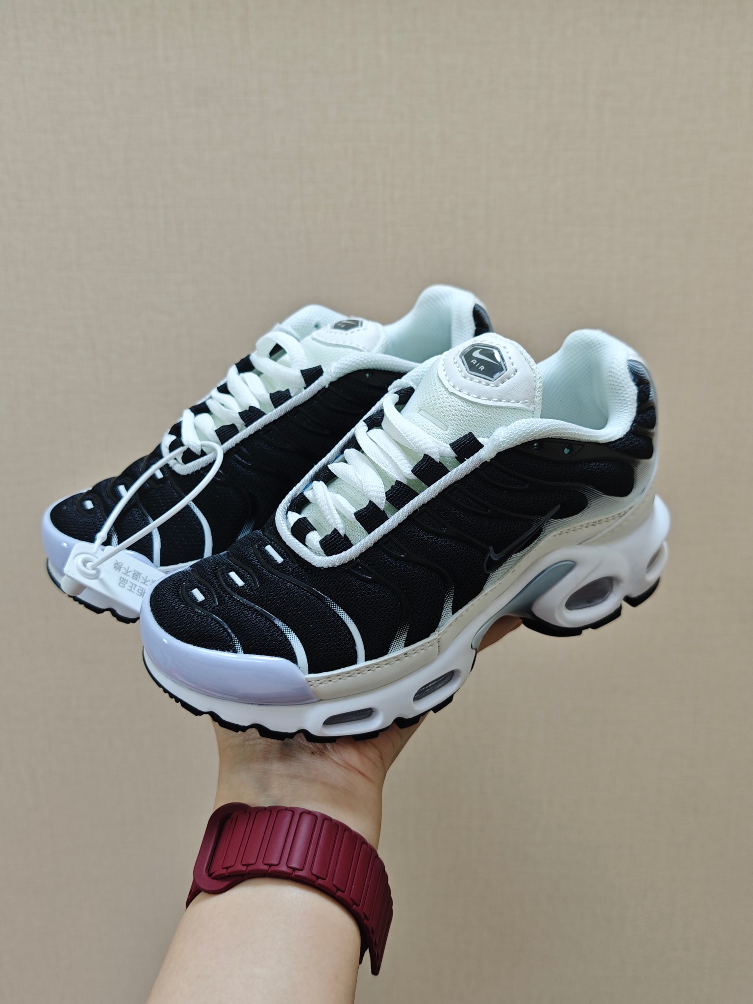 图片[7]-耐克 MAX plus全掌气垫儿童运动鞋 尺码：24-35码 超赞的全掌气垫，脚感超舒适👍🏻 优质鞋面拼接，质感满满💯 上学运动都是超合适单品❤️-选品中心