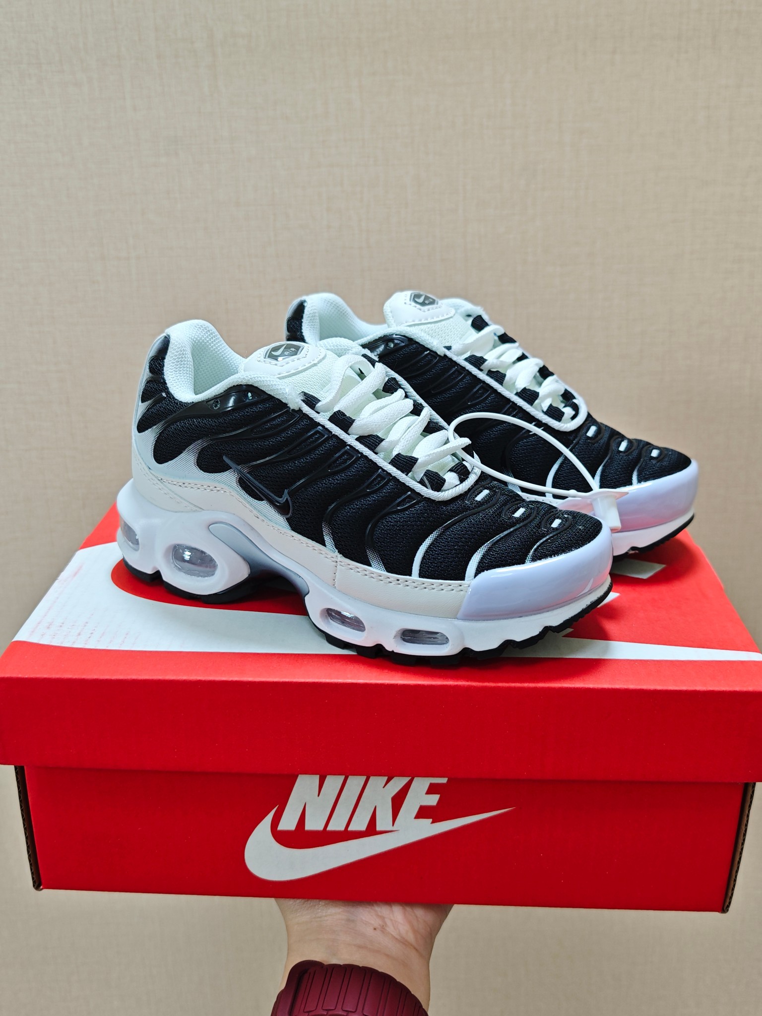 图片[9]-耐克 MAX plus全掌气垫儿童运动鞋 尺码：24-35码 超赞的全掌气垫，脚感超舒适👍🏻 优质鞋面拼接，质感满满💯 上学运动都是超合适单品❤️-选品中心