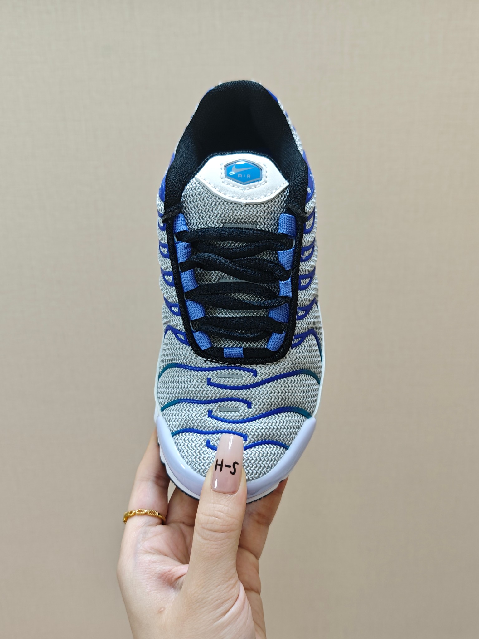 图片[4]-耐克 MAX plus全掌气垫儿童运动鞋 尺码：24-35码 超赞的全掌气垫，脚感超舒适👍🏻 优质鞋面拼接，质感满满💯 上学运动都是超合适单品❤️-选品中心