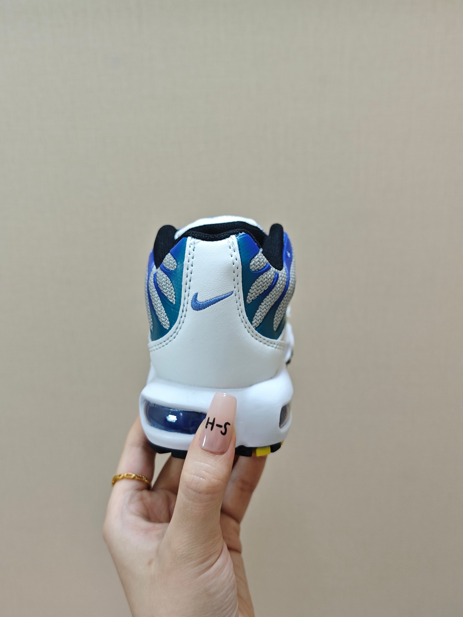 图片[5]-耐克 MAX plus全掌气垫儿童运动鞋 尺码：24-35码 超赞的全掌气垫，脚感超舒适👍🏻 优质鞋面拼接，质感满满💯 上学运动都是超合适单品❤️-选品中心