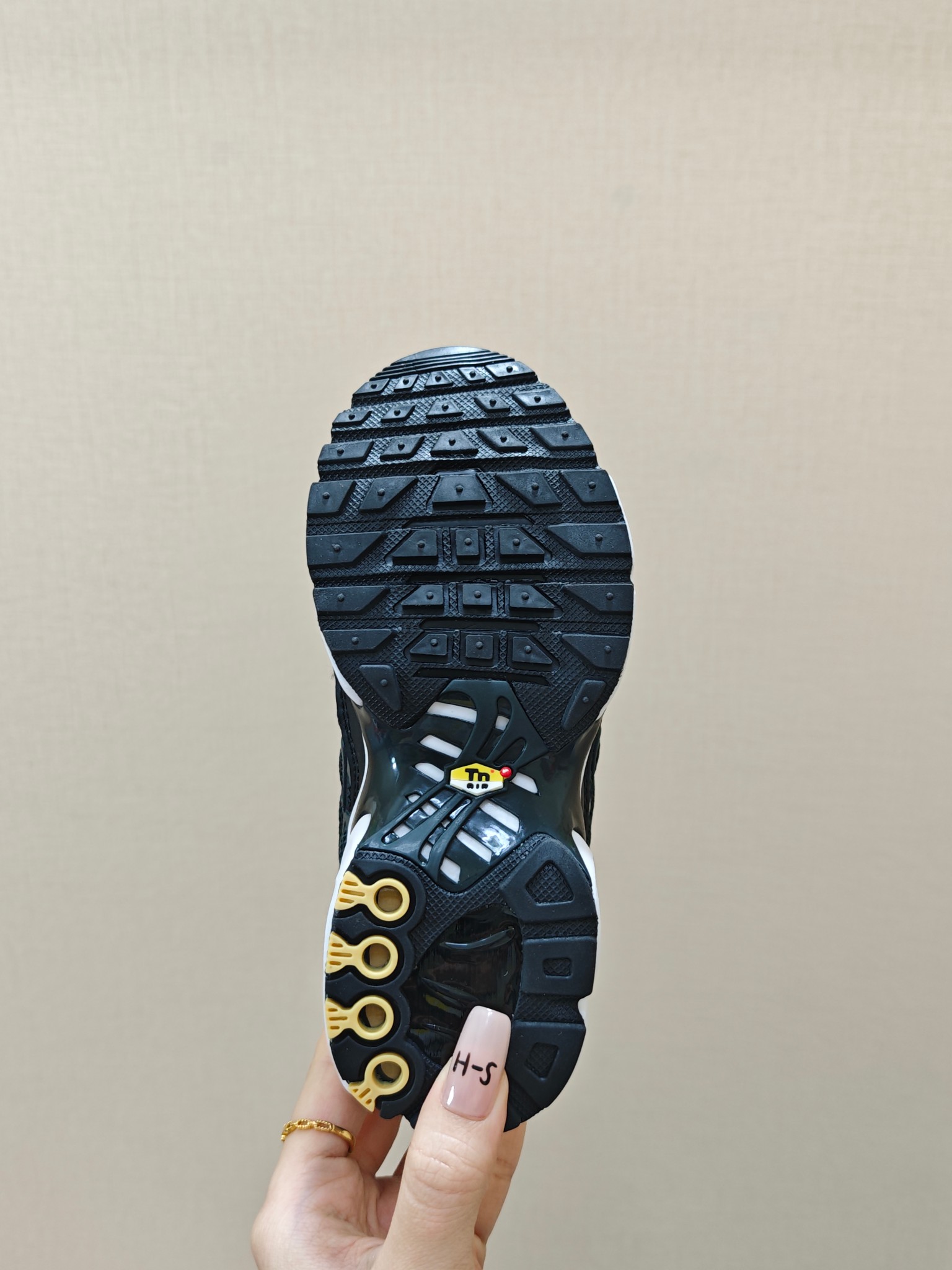 图片[6]-耐克 MAX plus全掌气垫儿童运动鞋 尺码：24-35码 超赞的全掌气垫，脚感超舒适👍🏻 优质鞋面拼接，质感满满💯 上学运动都是超合适单品❤️-选品中心