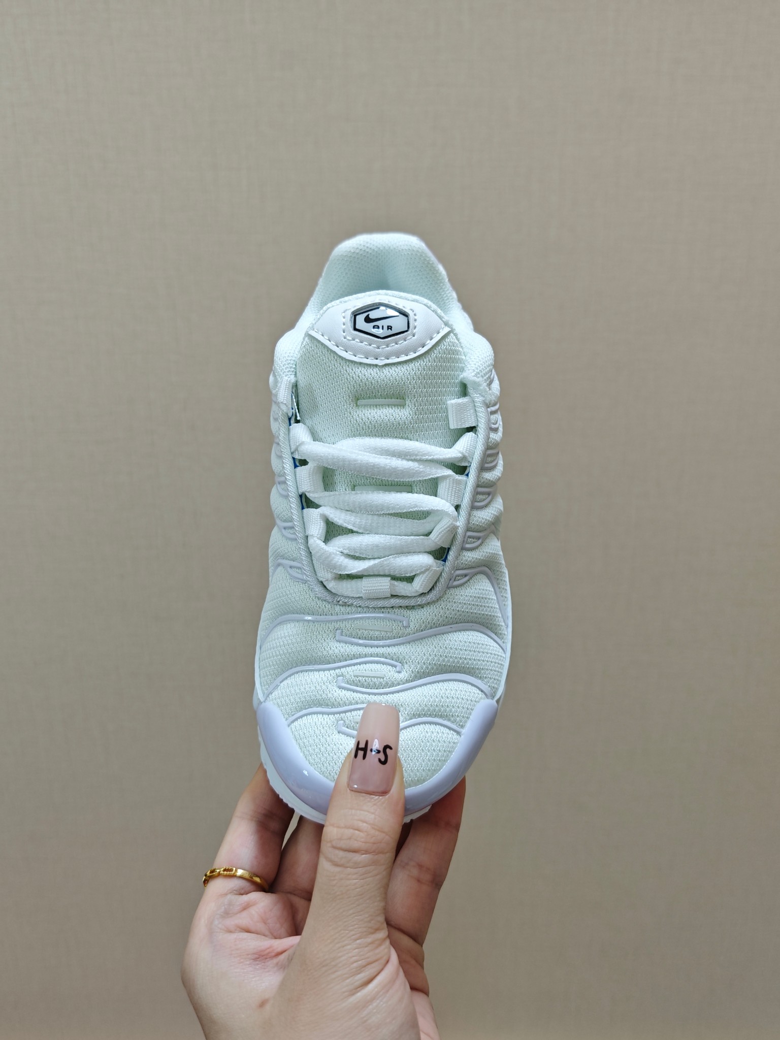 图片[4]-耐克 MAX plus全掌气垫儿童运动鞋 尺码：24-35码 超赞的全掌气垫，脚感超舒适👍🏻 优质鞋面拼接，质感满满💯 上学运动都是超合适单品❤️-选品中心