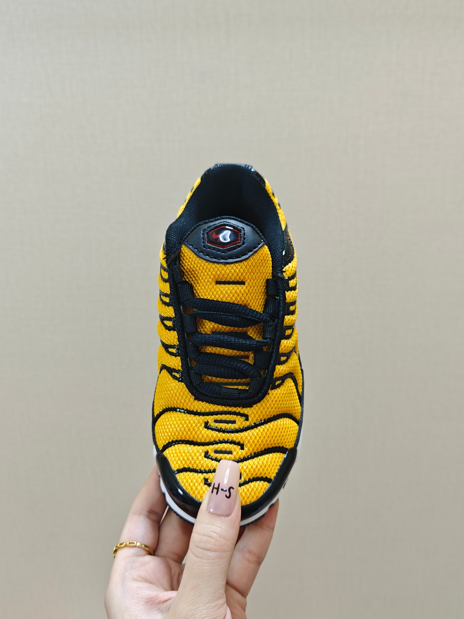 图片[4]-耐克 MAX plus全掌气垫儿童运动鞋 尺码：24-35码 超赞的全掌气垫，脚感超舒适👍🏻 优质鞋面拼接，质感满满💯 上学运动都是超合适单品❤️-选品中心