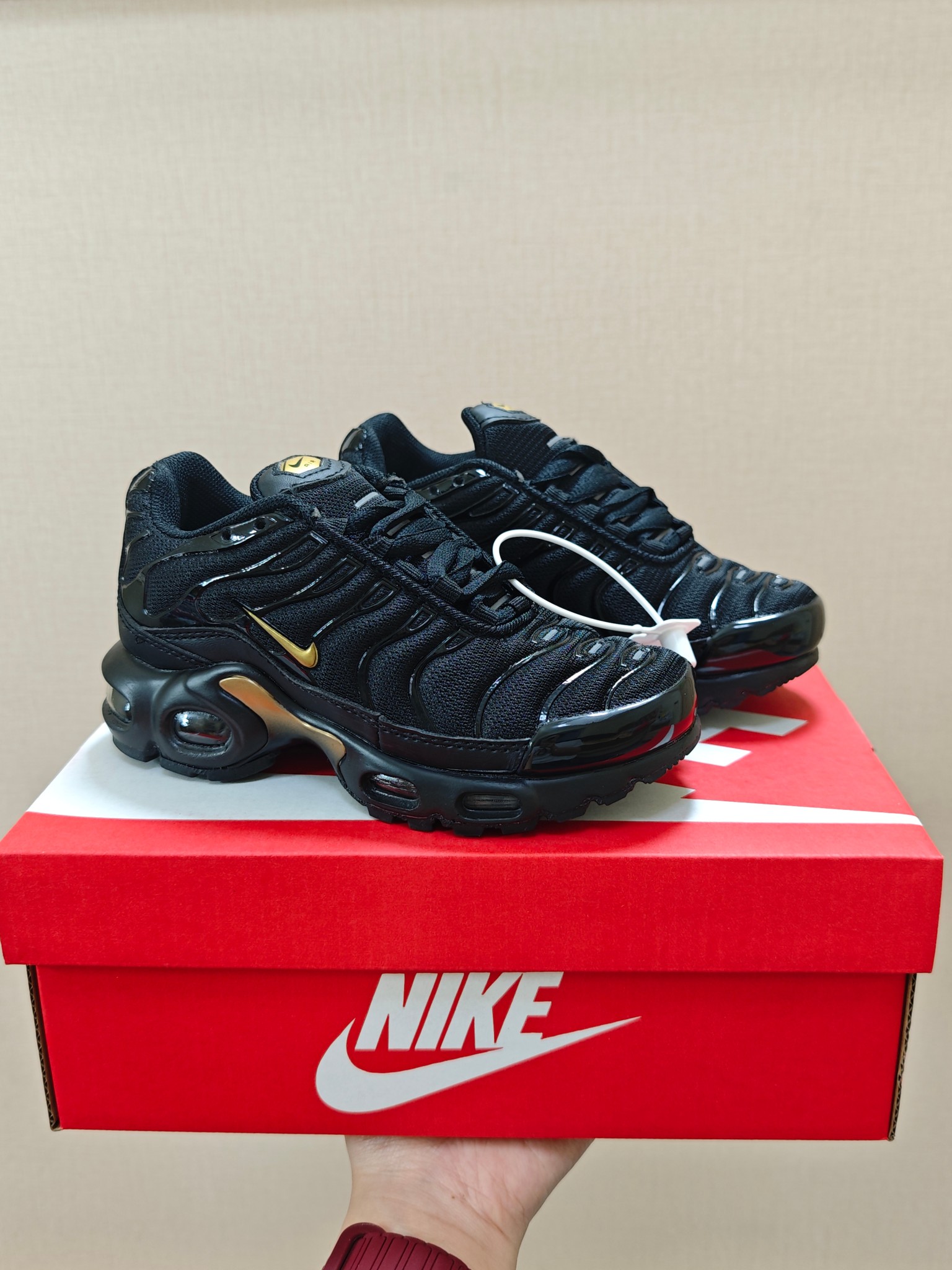 图片[9]-耐克 MAX plus全掌气垫儿童运动鞋 尺码：24-35码 超赞的全掌气垫，脚感超舒适👍🏻 优质鞋面拼接，质感满满💯 上学运动都是超合适单品❤️-选品中心