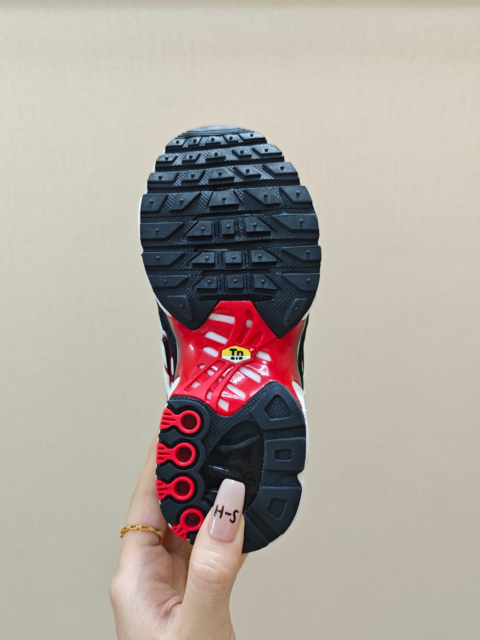 图片[6]-耐克 MAX plus全掌气垫儿童运动鞋 尺码：24-35码 超赞的全掌气垫，脚感超舒适👍🏻 优质鞋面拼接，质感满满💯 上学运动都是超合适单品❤️-选品中心