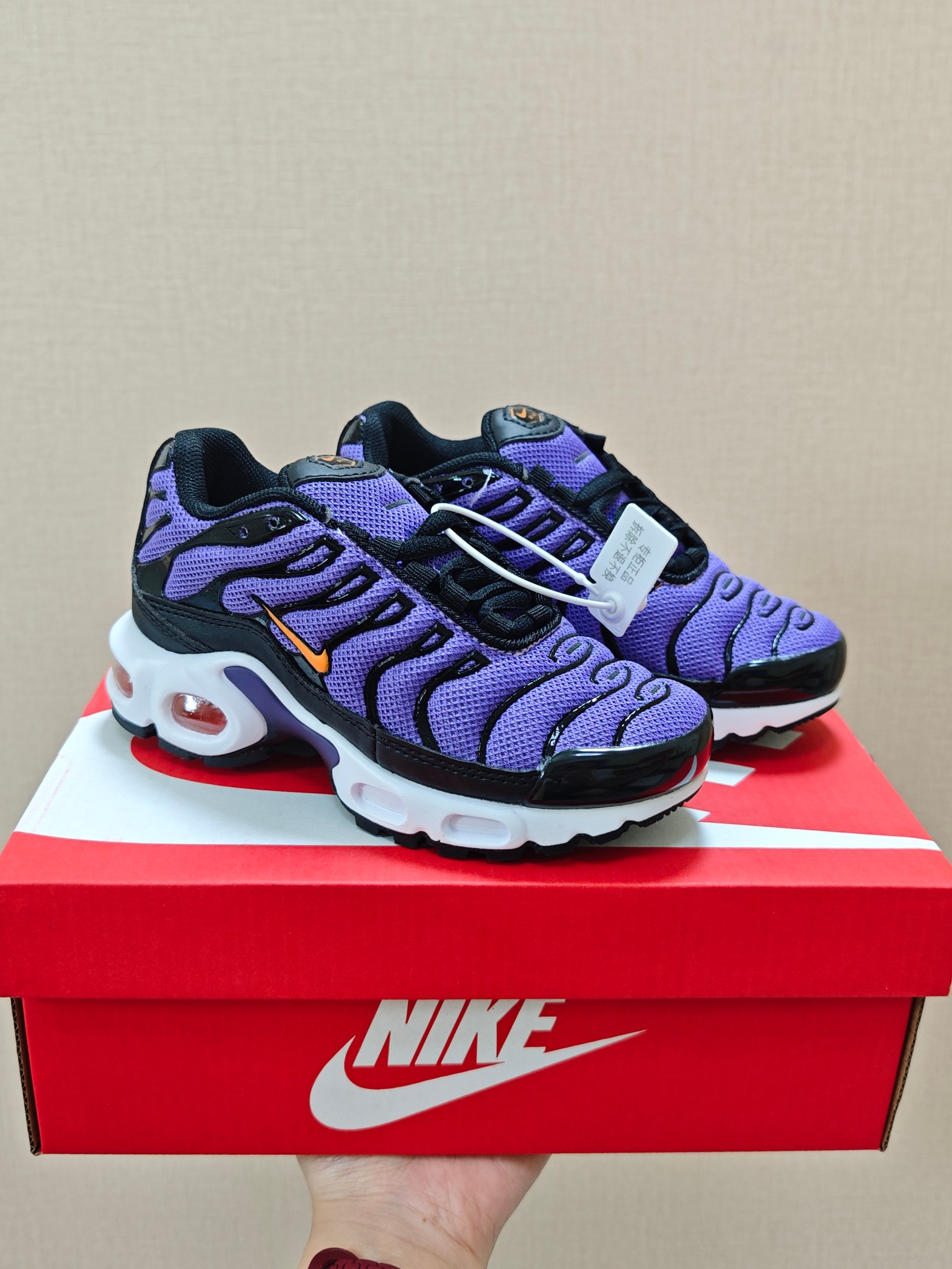 图片[9]-耐克 MAX plus全掌气垫儿童运动鞋 尺码：24-35码 超赞的全掌气垫，脚感超舒适👍🏻 优质鞋面拼接，质感满满💯 上学运动都是超合适单品❤️-选品中心