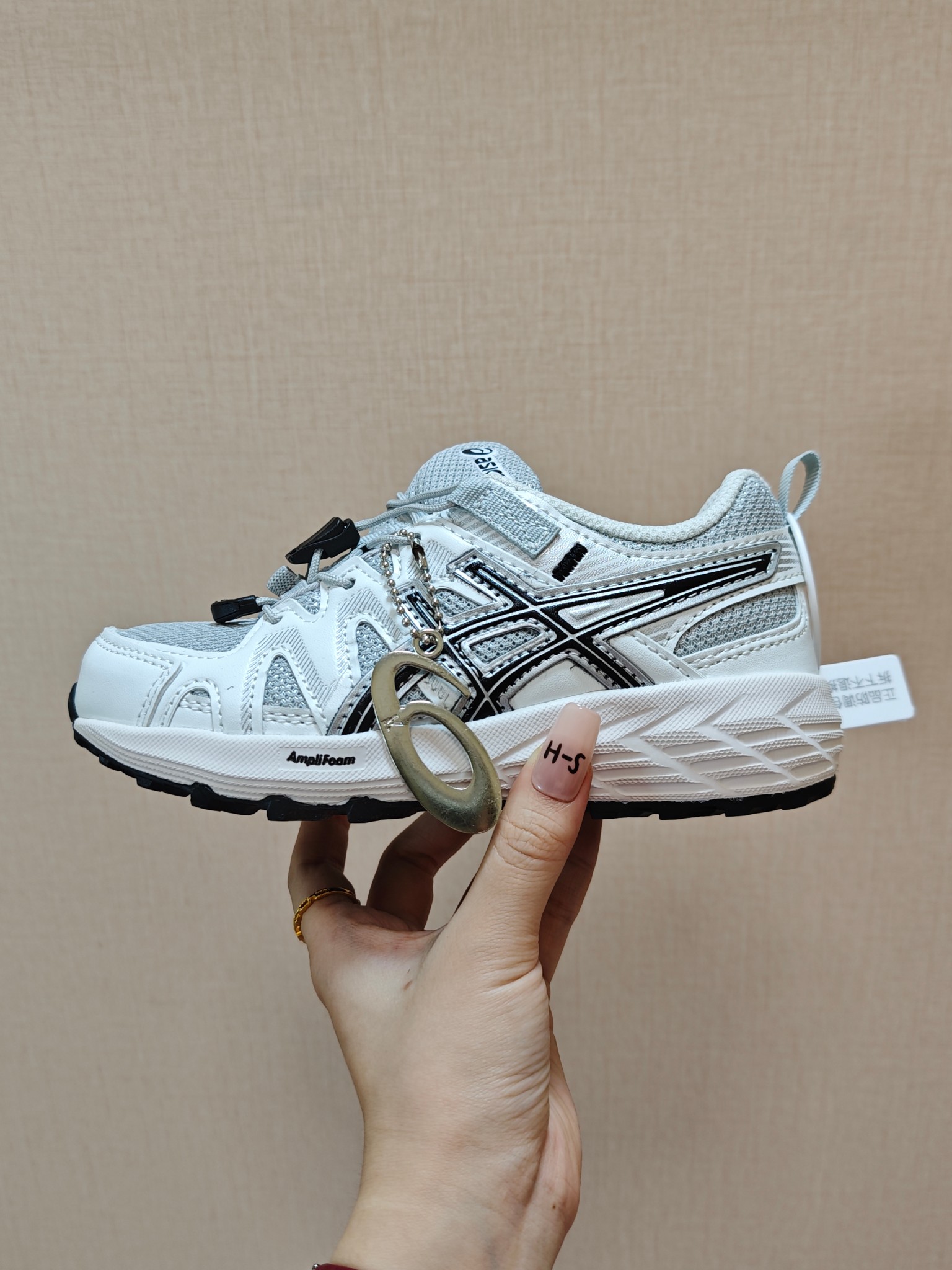 ASICS亚瑟士童鞋GEL-SONOMA FE儿童夏季户外徒步登山鞋 ❤️ 尺码：27-39 松紧带调节方便！好穿又好搭真的没话说，轻量还舒适透气，橡胶大底走路也很稳很扎实，好穿又时髦。-选品中心