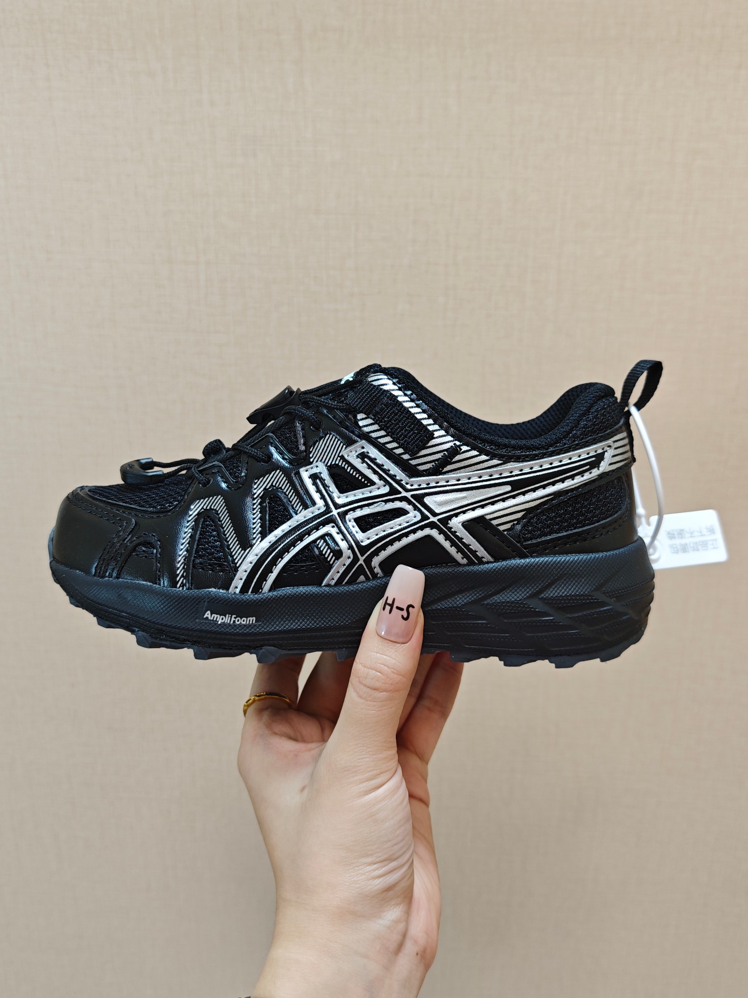 ASICS亚瑟士童鞋GEL-SONOMA FE儿童夏季户外徒步登山鞋 ❤️ 尺码：27-39 松紧带调节方便！好穿又好搭真的没话说，轻量还舒适透气，橡胶大底走路也很稳很扎实，好穿又时髦。-选品中心