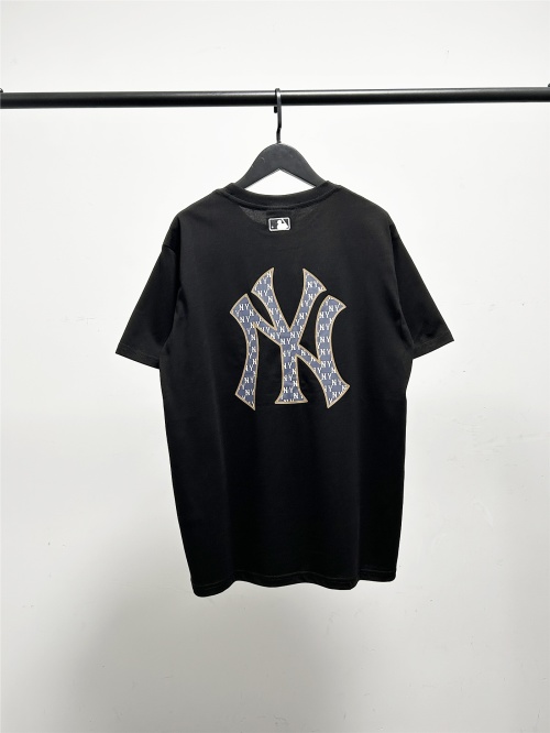 חולצת MLB חולצת NY יורק יאנקיז טי שירט שרוול ביג לוגו בגב 1 חולצת MLB חולצת NY יורק יאנקיז טי שירט שרוול ביג לוגו בגב
