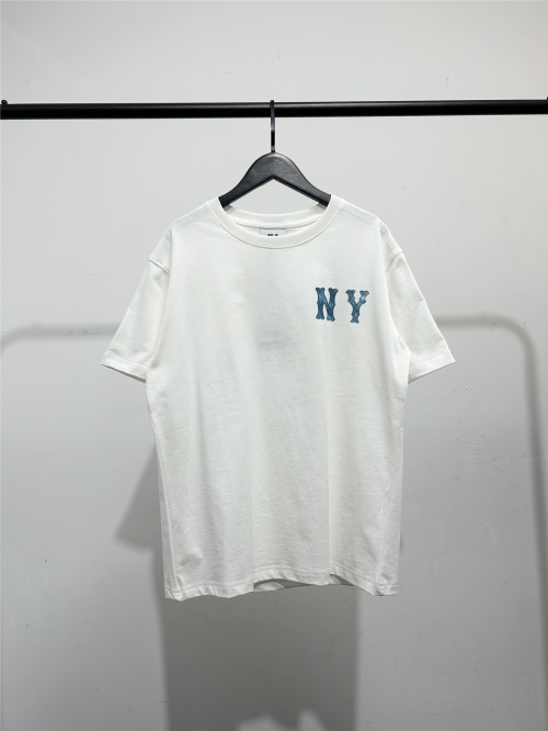 MLB New York Yankees Blue Logo T-Shirt | Fashionable and Comfortable 1 MLB New York Yankees Blue Logo T-Shirt | Fashionable and Comfortable