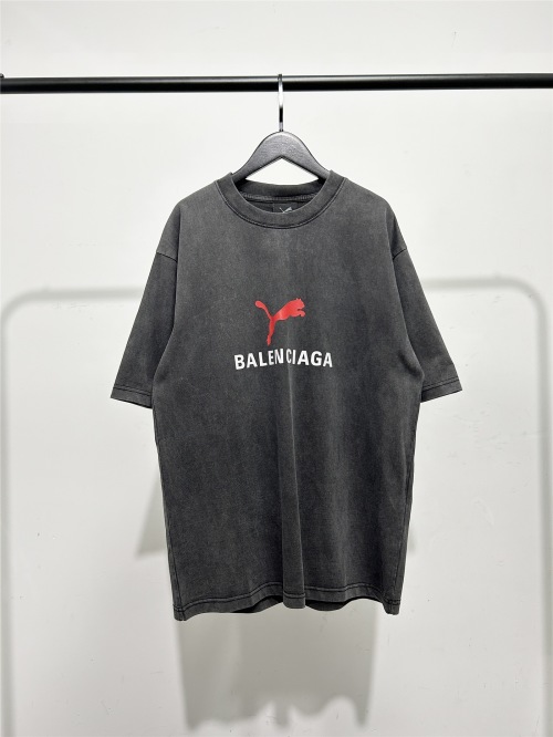 Balenciaga x Puma Men's/Women's Washed Black Cotton Blend Graphic T-Shirt 1 Balenciaga x Puma Men's/Women's Washed Black Cotton Blend Graphic T-Shirt
