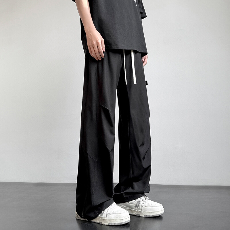 🛒购物价： 上新💰135 🔥
2025新款北面The North face休闲长裤束脚卫裤 北面logo完美呈现经典 纯棉材质 质感特赞 ， 上身舒适有型 超级百搭得一款裤子 喜欢户外旅行 工装风老板们必不可少得一条裤子！ 男女皆可上身 经典不过时，快手抖音小红书已推爆， 质量保证 真得是必入手得一款裤子! 完美穿搭 百搭不挑人 


颜色:图片色
尺码:图九

