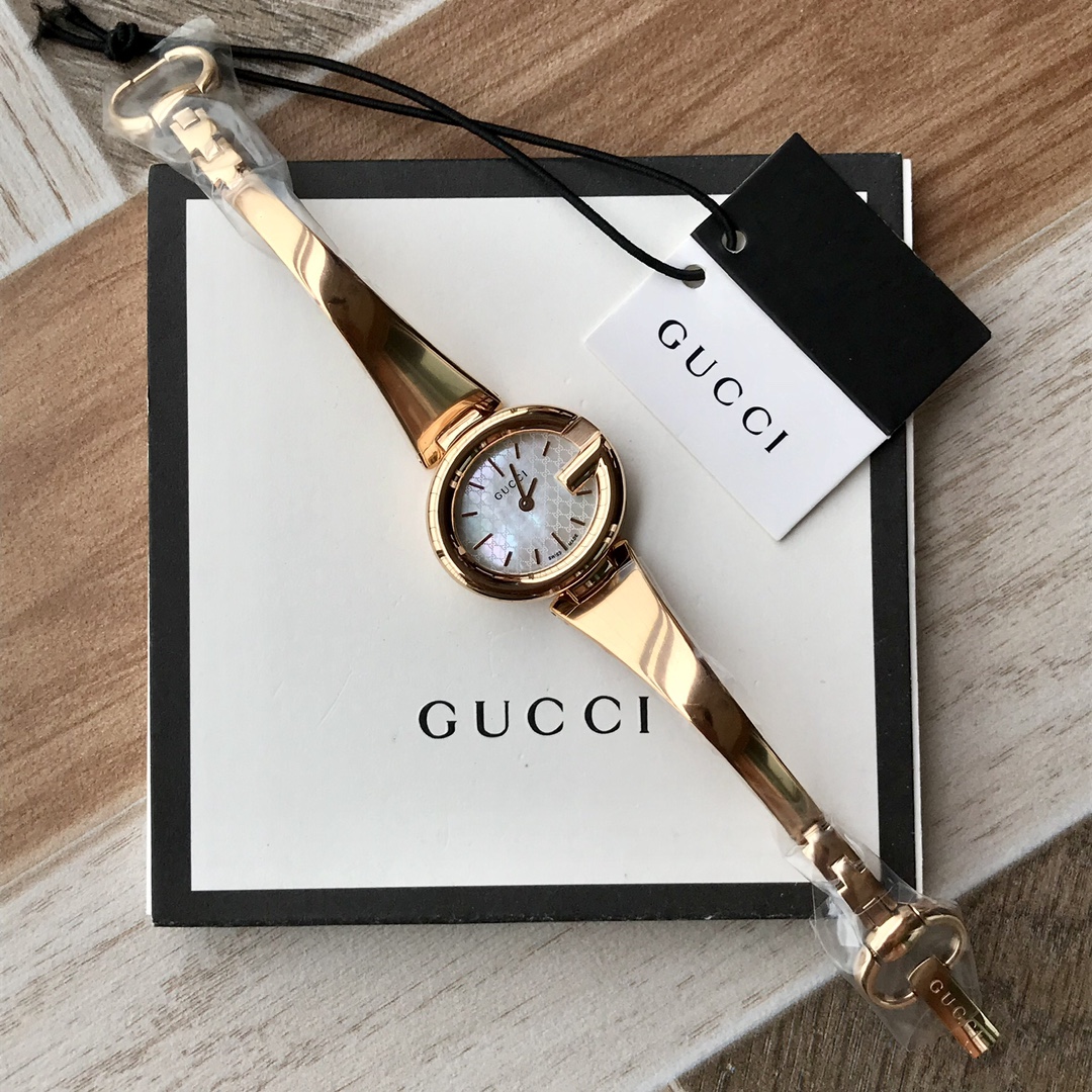 Часы Gucci