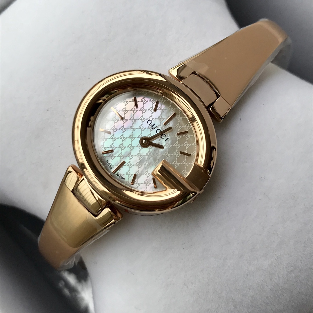 Часы Gucci