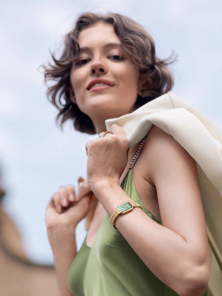 NO:157167,Square steel belt style,19860909方形钢带款,,Watch