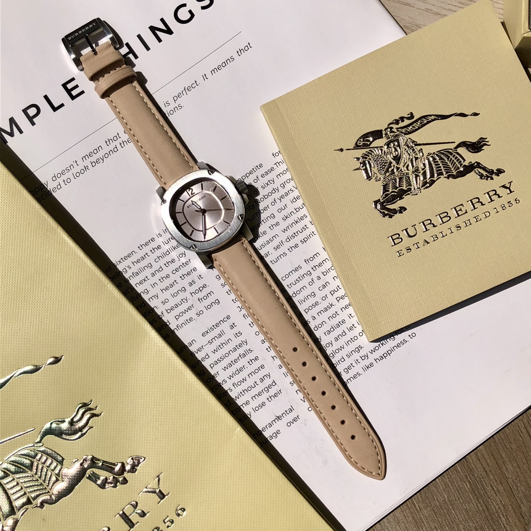 Часы Burberry