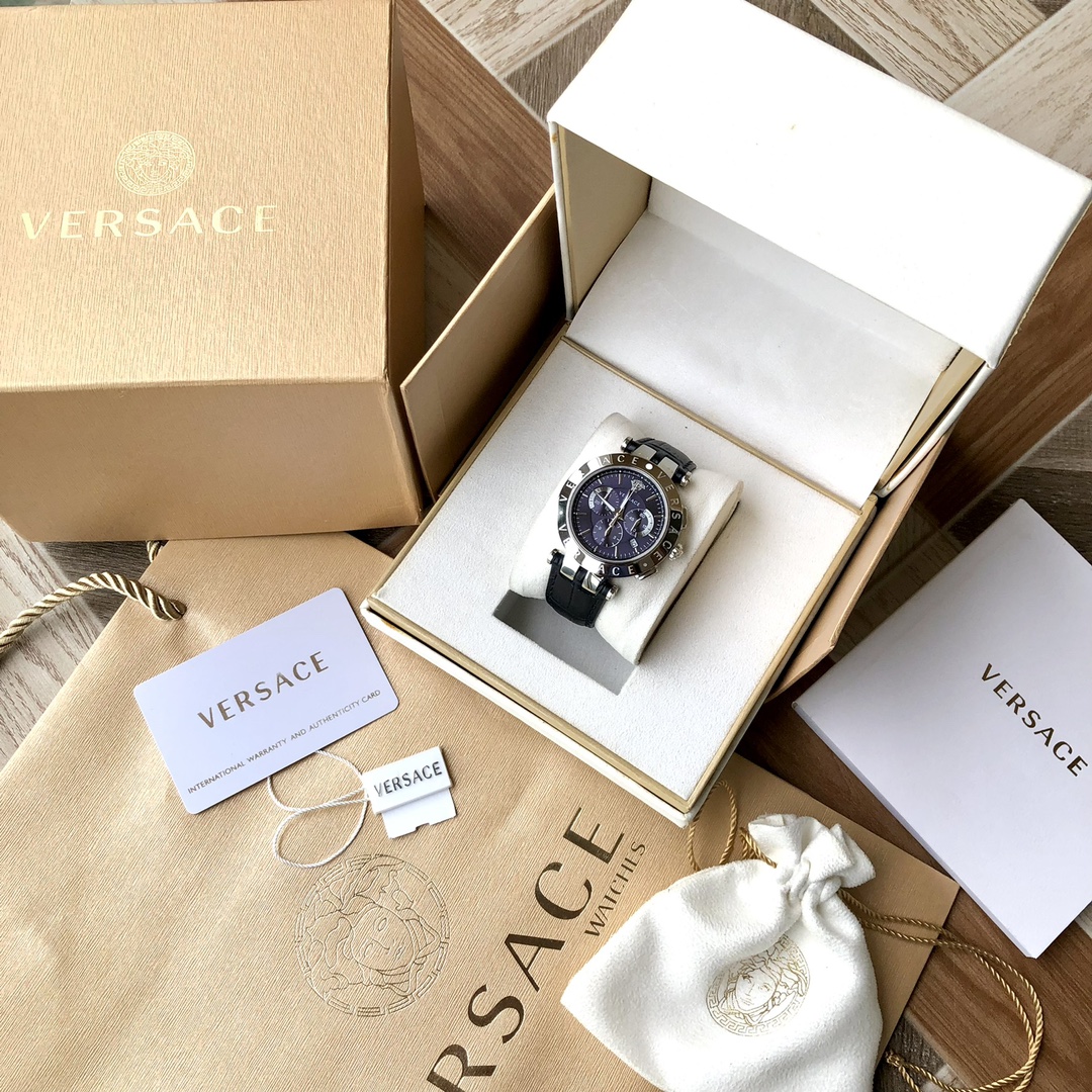Часы Versace