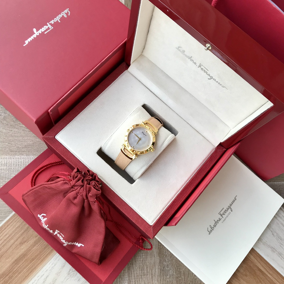 Часы Ferragamo