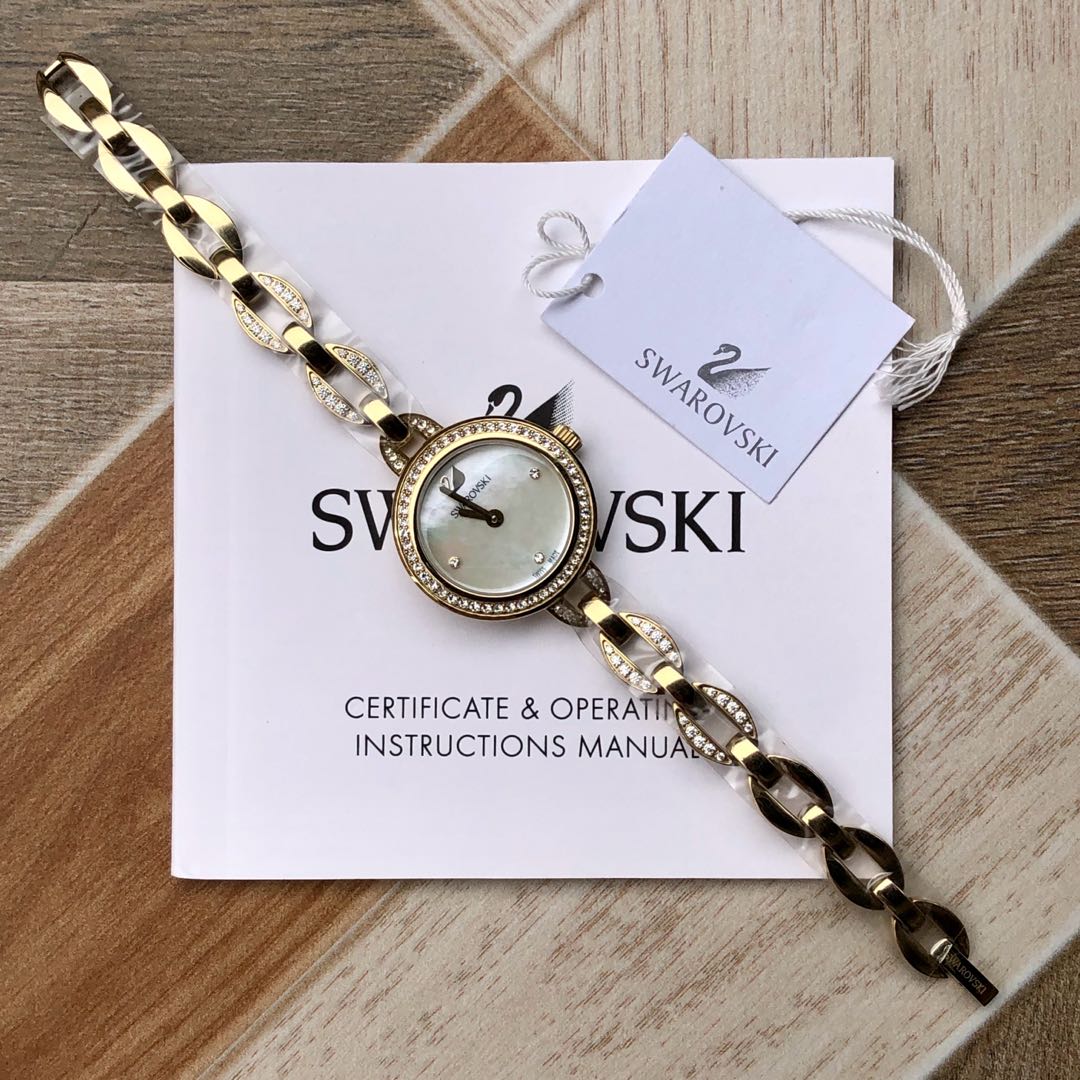 Часы Swarovski
