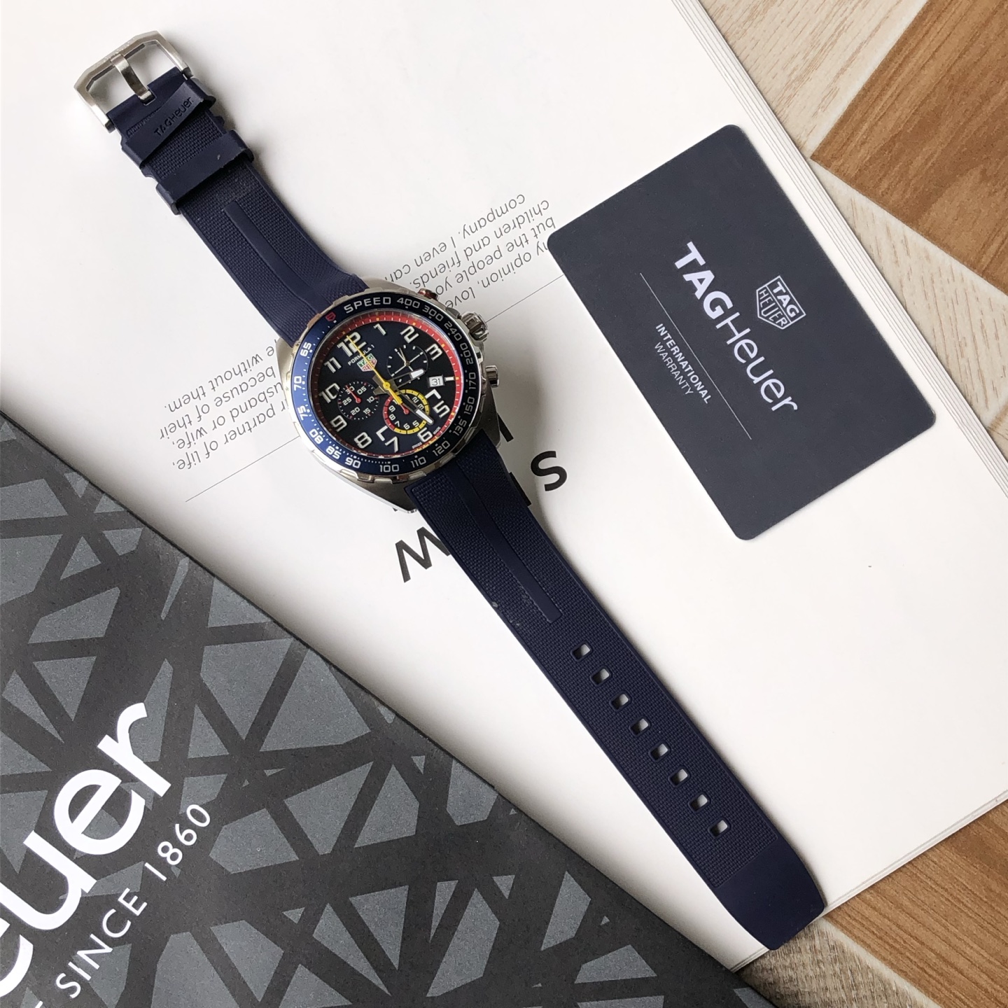 “Tagheuer Taghauer 2185 Swiss Stone Core Calendar Watch Worth $10,000” - 图片 3