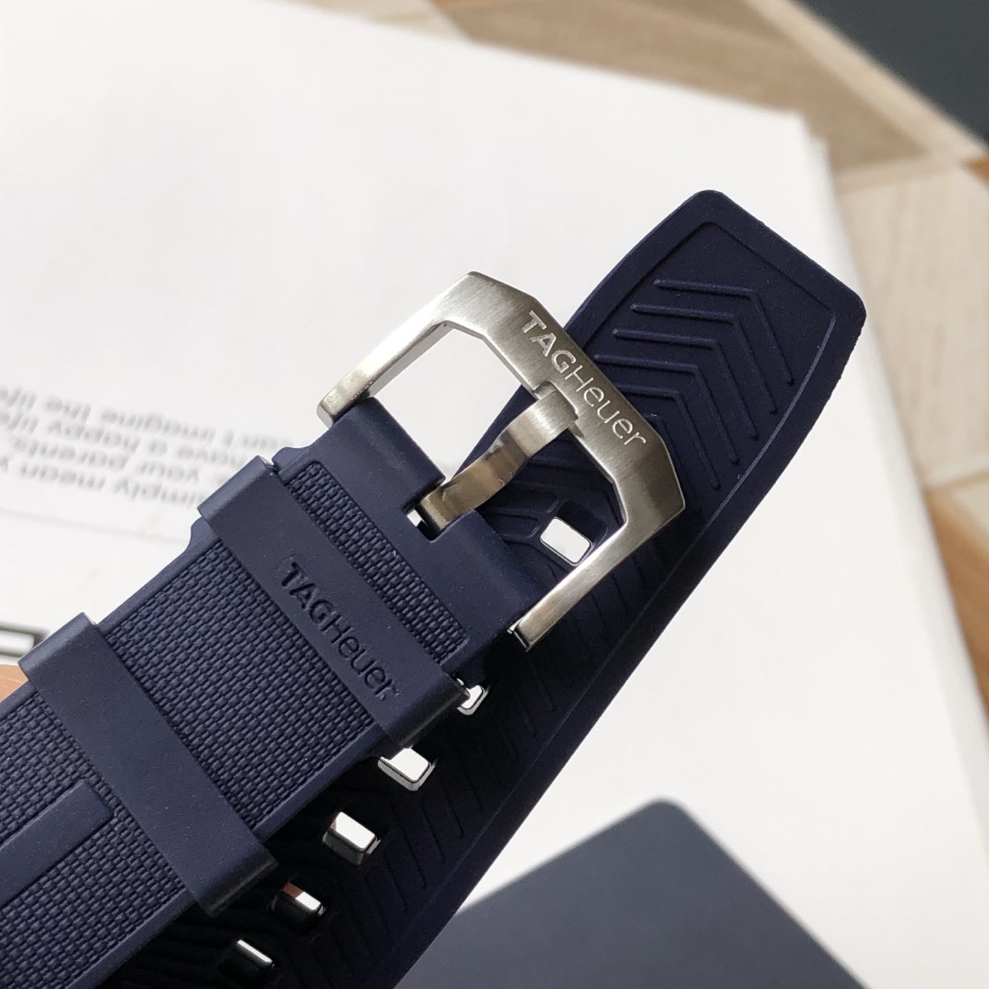 “Tagheuer Taghauer 2185 Swiss Stone Core Calendar Watch Worth $10,000” - 图片 7