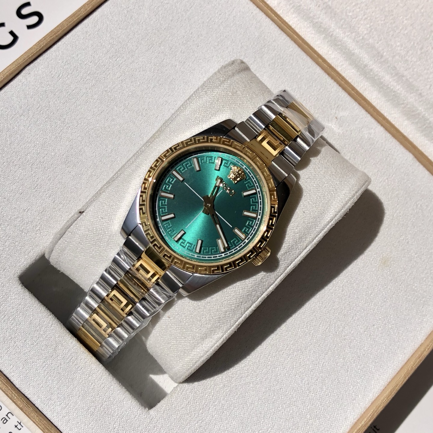 NO:765561,Versace women's model 3 elegant dark green,versace19860909范思哲 女款3 优雅墨绿,,versace,Watch