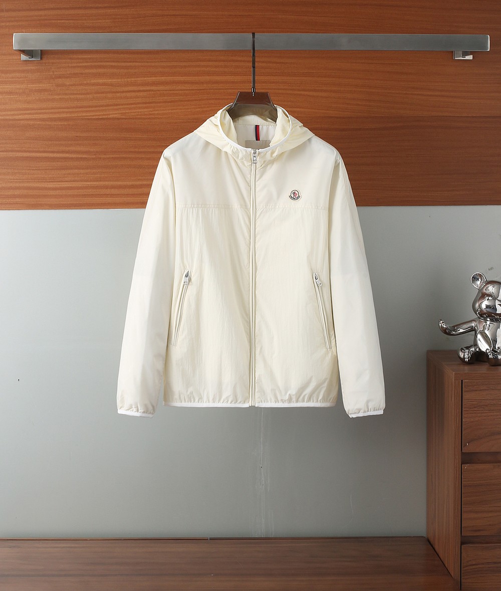 NO:140414,2025FW men's hooded jacket men's jacket, casual and daily wear items!  The upper body shape and jacquard fabric perfectly combine fashion aesthetics with the concept of new urban business and leisure. The whole body interprets the Italian-style ability and outdoor functional style, both solemn and harmonious, creating a unique styling item. The overall outline tends to be simple, with a rather unique and elegant detail treatment, enriching the overall vision. The wardrobe has excellent high attendance rate for business and leisure!  It is hard to find!  48-56/810 (please report height and weight by placing an order), Moncler, jackets & coats, jackets & coats, hats, alexander wang19860909蒙口 2025FW男士连帽夹克男装外套,休闲日常穿搭单品！上身修饰身形、提花面料将时装美学和新都市商务休闲概念完美融合,通体将意式的干练和户外功能性风格极致诠释,亦庄亦谐,塑造出别具一格的造型单品,整体轮廓趋于简约风格,颇为个性且雅痞的细节处理,丰富了整体视觉.衣橱商务休闲绝佳的高出勤率！可遇而不可求！48-56/810（下单请报身高体重）,,Moncler,jackets & coats,jackets & coats,hats,alexander wang,Men's clothing