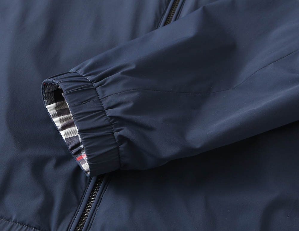 🌾巴宝莉2026ss早春新款发布两面穿夹克外套，四面弹力面料搭配经典格子系列 春季爆款外套，穿上就是舒适