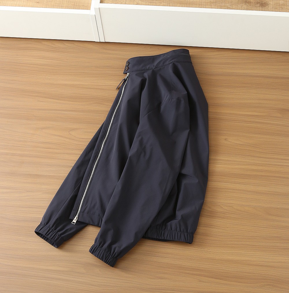 🌾TF汤姆福特2026早春新款立领夹克外套，众多明星都爱穿的时尚百搭单品！喜欢经典简约的朋友,一定不能错