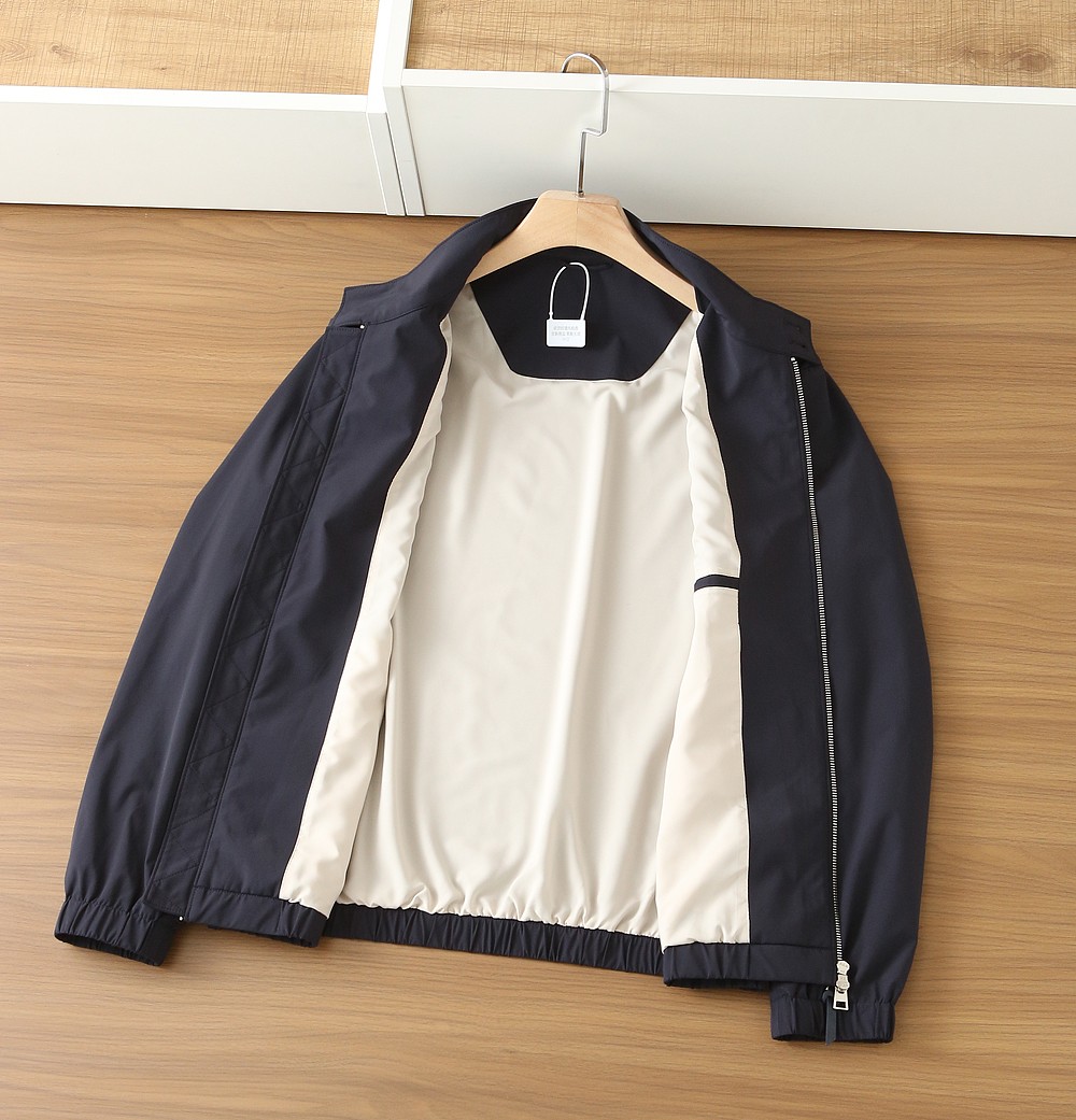 🌾TF汤姆福特2026早春新款立领夹克外套，众多明星都爱穿的时尚百搭单品！喜欢经典简约的朋友,一定不能错