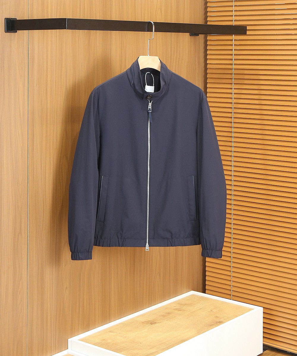 🌾TF汤姆福特2026早春新款立领夹克外套，众多明星都爱穿的时尚百搭单品！喜欢经典简约的朋友,一定不能错