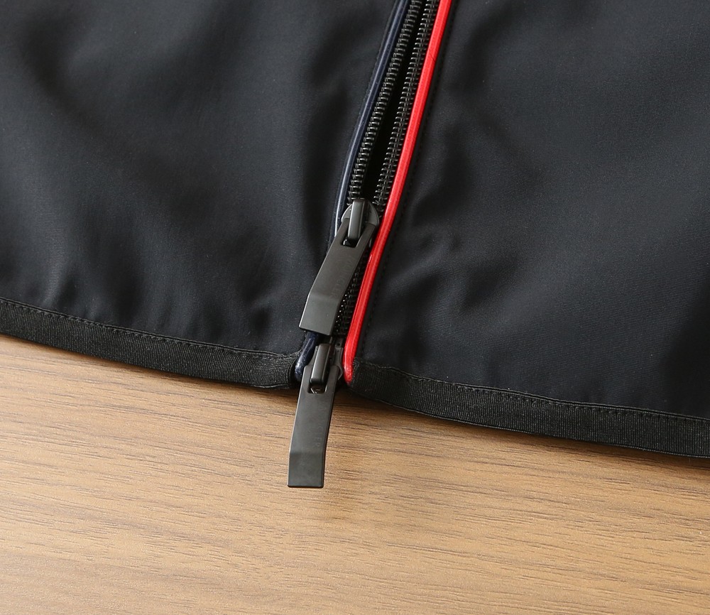 🌾2026SS早春新款蒙口外套马甲最新设计款 秀场新品‼品相非常完美，三标齐全色泽饱满诱人，非常出彩的设