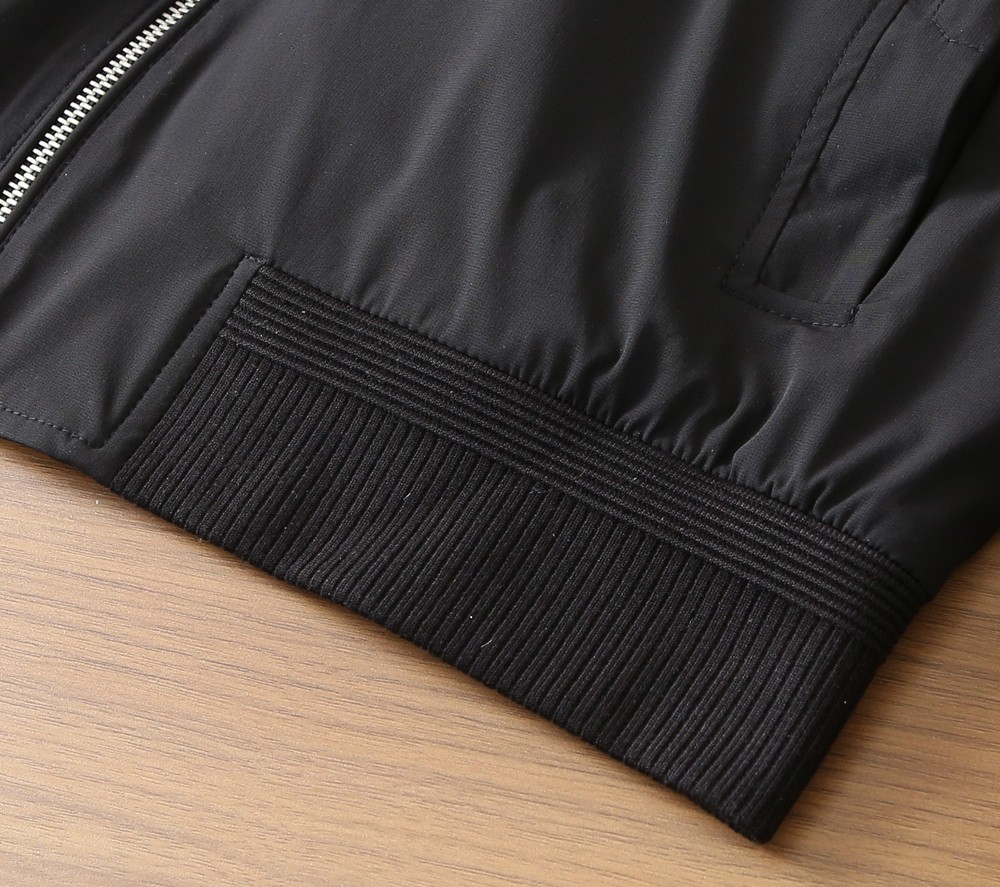 🌾lP🆕诺悠翩雅2026早春新款立领夹克外套，众多明星都爱穿的时尚百搭单品！喜欢经典简约的朋友,一定不能