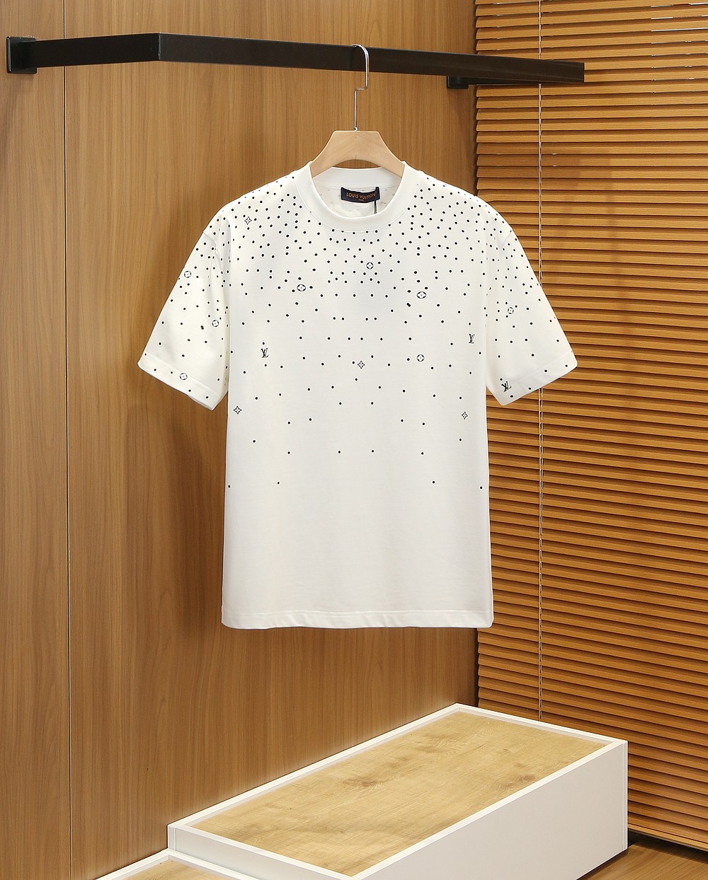 🌾LV 2026春夏新款首发专柜最新款短袖圆领T恤 高端订制 设计前卫时尚！品牌logo重工艺设计 高端