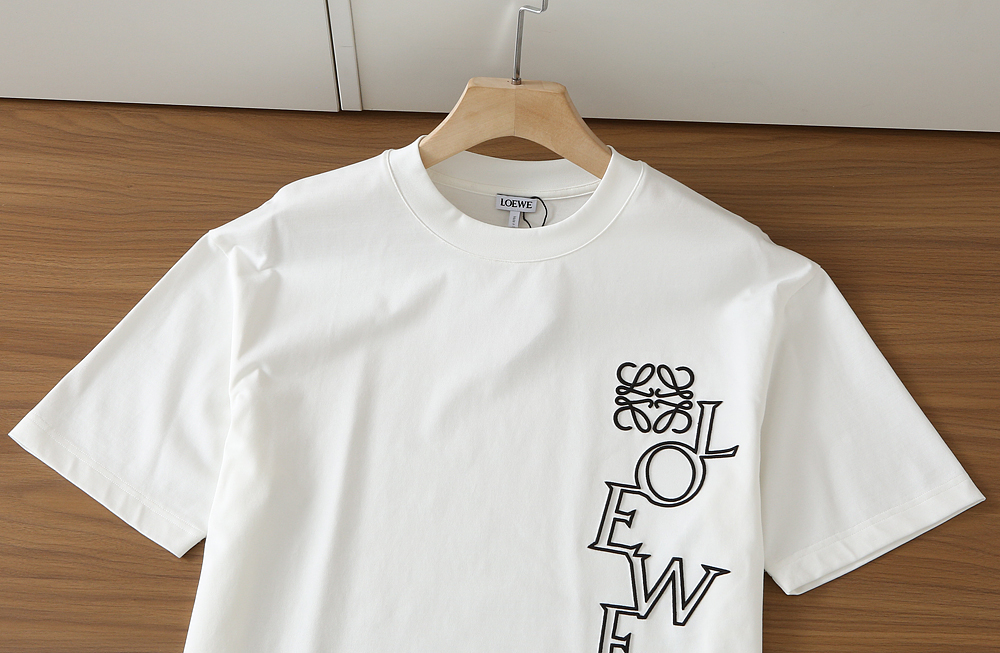 🌾罗意威LOEWE2026春夏新款首发专柜最新款短袖圆领T恤 高端订制 设计前卫时尚！品牌logo重工艺