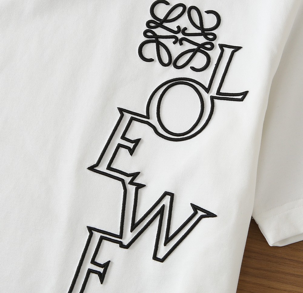 🌾罗意威LOEWE2026春夏新款首发专柜最新款短袖圆领T恤 高端订制 设计前卫时尚！品牌logo重工艺