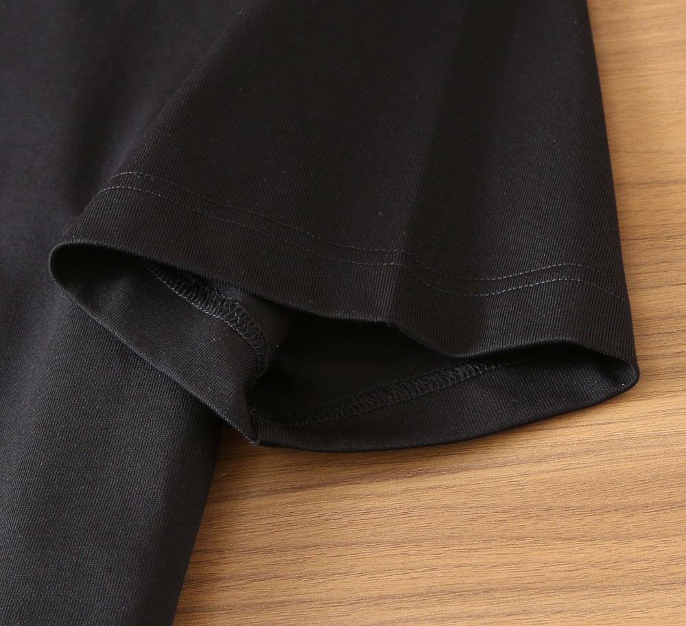 🌾LV 2026春夏新款首发专柜最新款短袖圆领T恤 高端订制 设计前卫时尚！品牌logo重工艺设计 高端