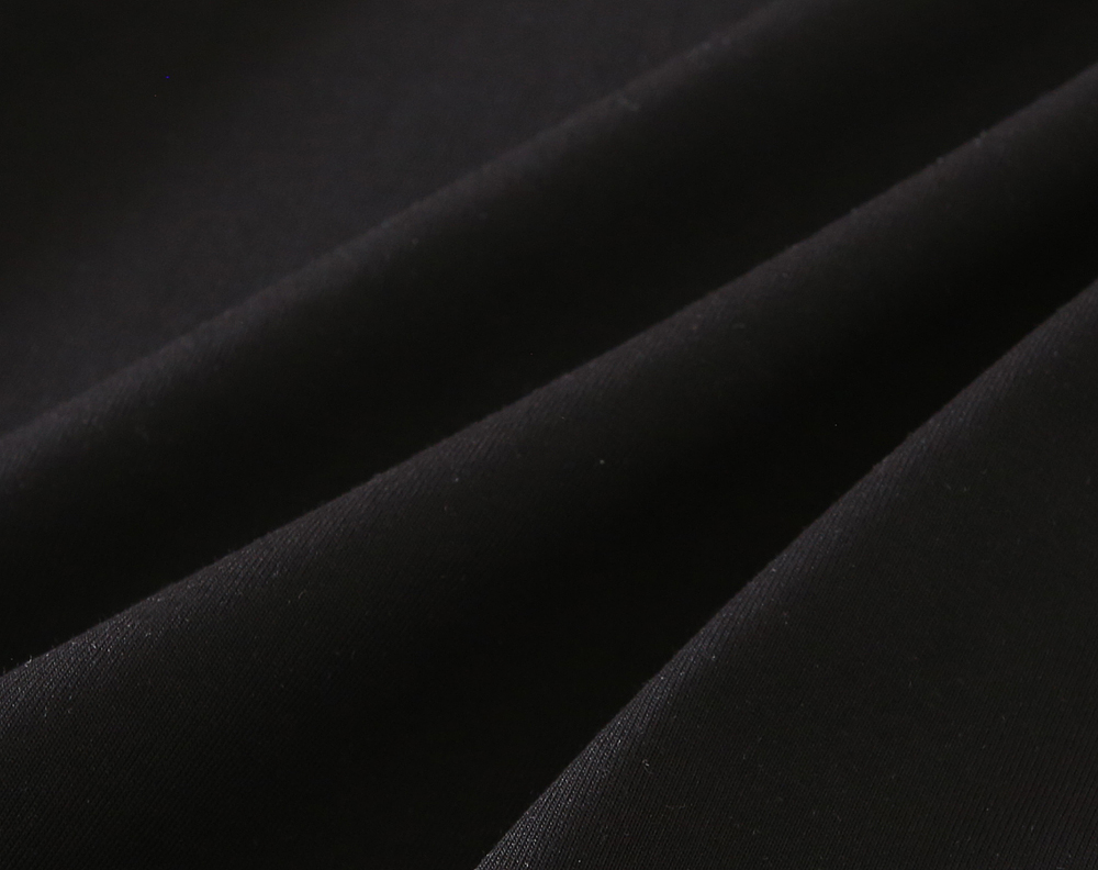 🌾华伦天奴 2026春夏新款首发专柜最新款短袖圆领T恤 高端订制 设计前卫时尚！品牌logo重工艺设计 