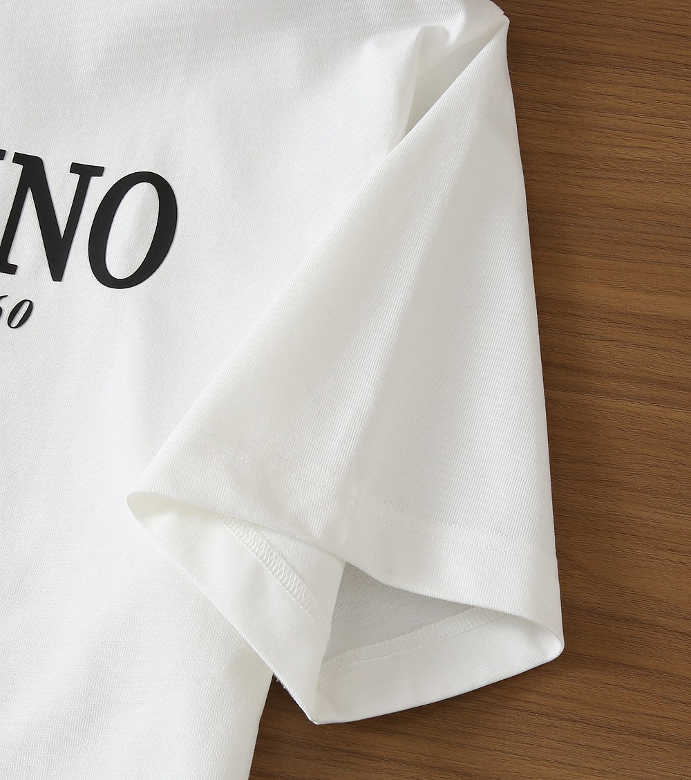 🌾华伦天奴 2026春夏新款首发专柜最新款短袖圆领T恤 高端订制 设计前卫时尚！品牌logo重工艺设计 