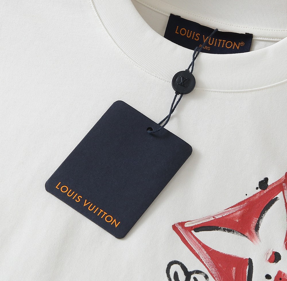 🌾LV 2026春夏新款首发专柜最新款短袖圆领T恤 高端订制 设计前卫时尚！品牌logo重工艺设计 高端