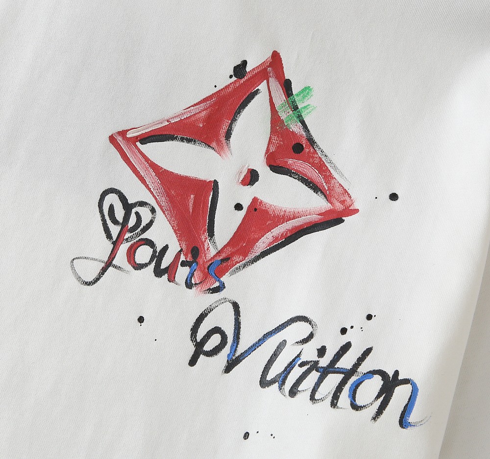 🌾LV 2026春夏新款首发专柜最新款短袖圆领T恤 高端订制 设计前卫时尚！品牌logo重工艺设计 高端