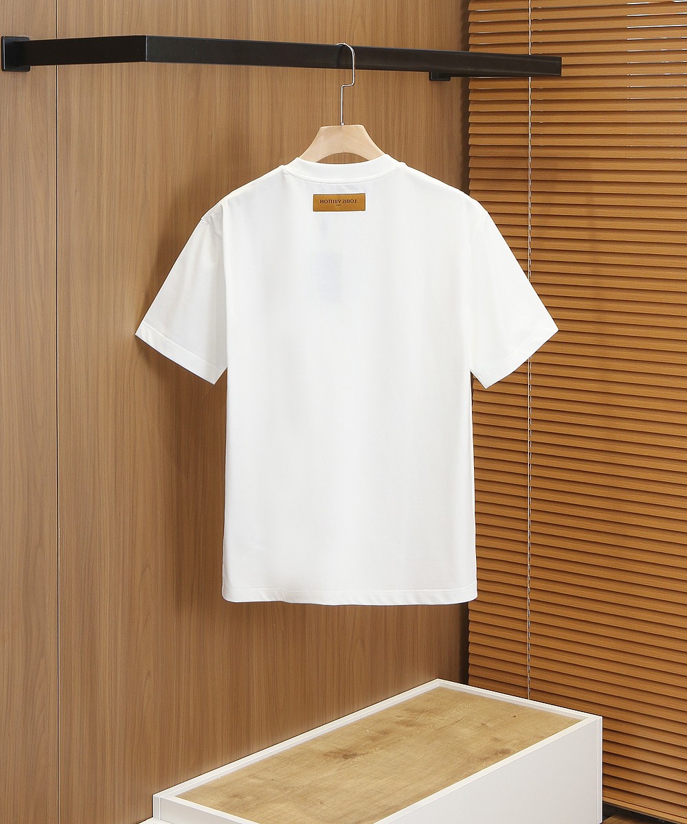 🌾LV 2026春夏新款首发专柜最新款短袖圆领T恤 高端订制 设计前卫时尚！品牌logo重工艺设计 高端