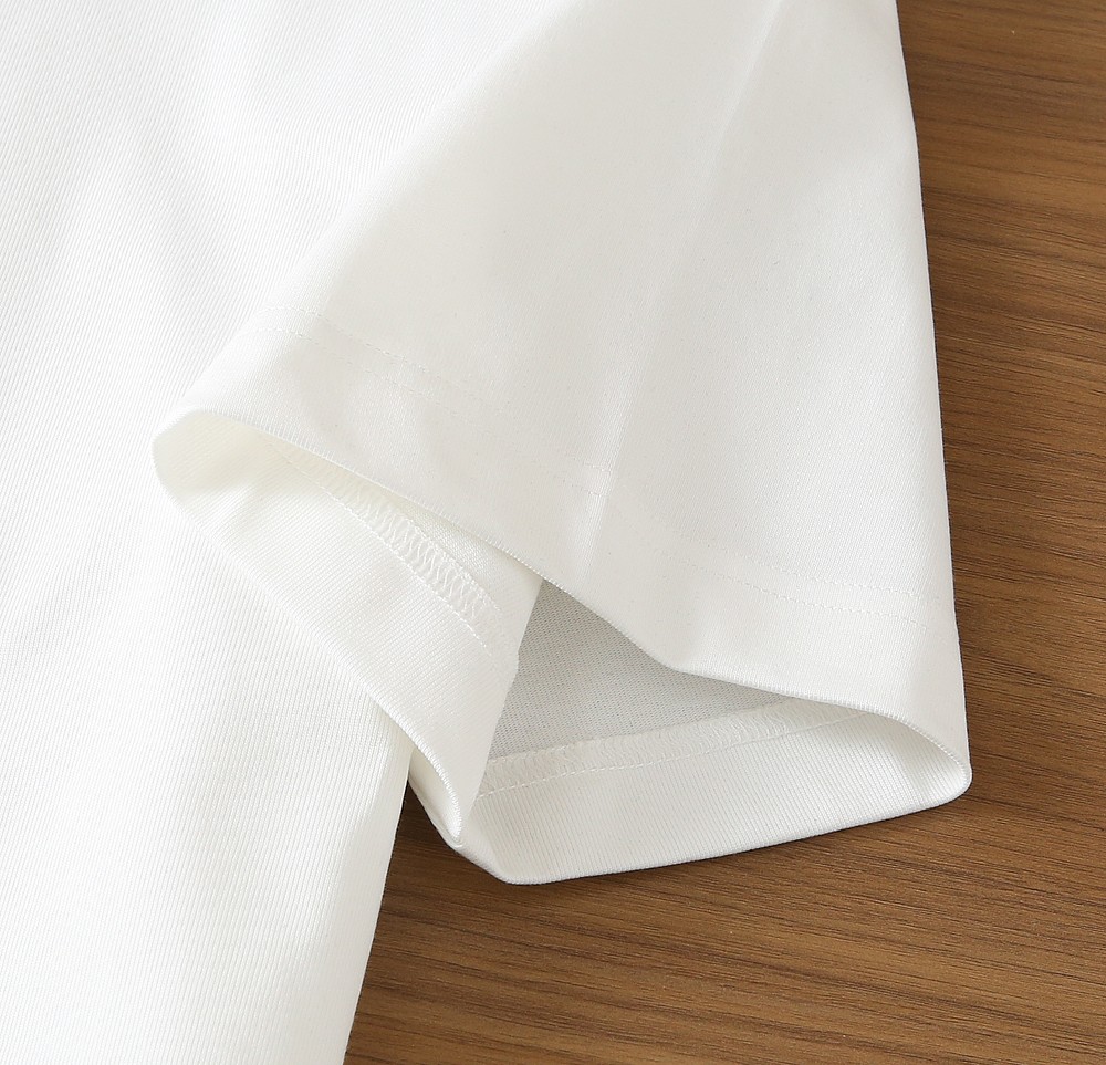 🌾迪奥 2026春夏新款首发专柜最新款短袖圆领T恤 高端订制 设计前卫时尚！品牌logo重工艺设计 高端