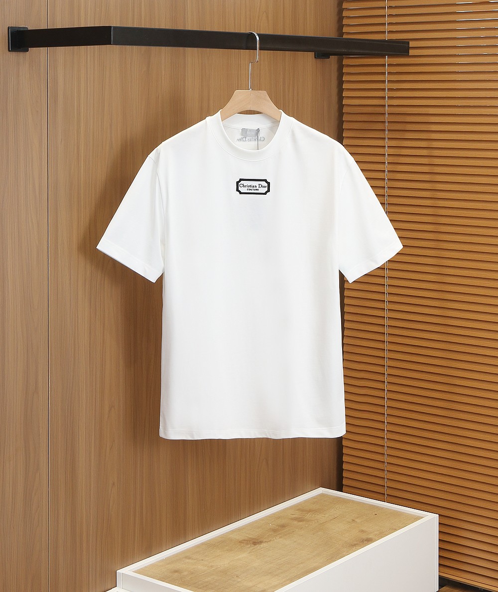🌾迪奥 2026春夏新款首发专柜最新款短袖圆领T恤 高端订制 设计前卫时尚！品牌logo重工艺设计 高端