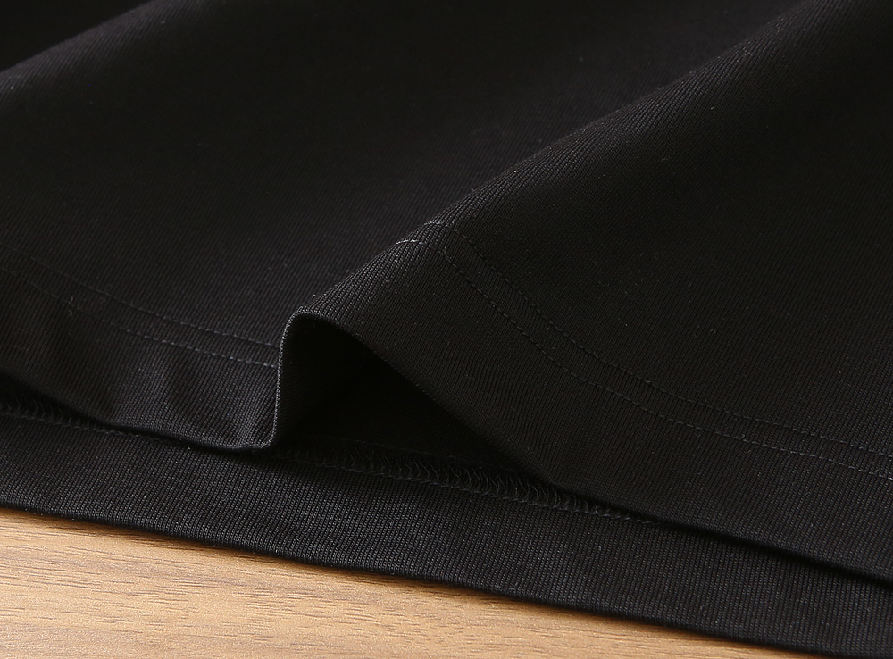 🌾普拉达PRADA2026春夏新款首发专柜最新款短袖圆领T恤 高端订制 设计前卫时尚！品牌logo重工艺