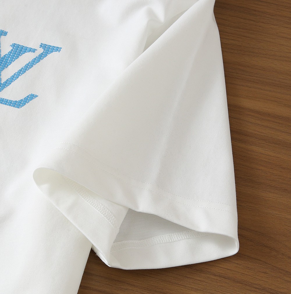 🌾LV 2026春夏新款首发专柜最新款短袖圆领T恤 高端订制 设计前卫时尚！品牌logo重工艺设计 高端