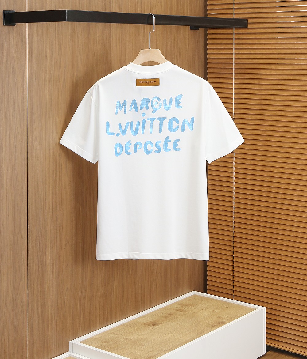 🌾LV 2026春夏新款首发专柜最新款短袖圆领T恤 高端订制 设计前卫时尚！品牌logo重工艺设计 高端